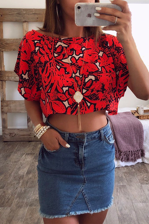 Margovil Batwing Short Sleeve Printed Crop Top