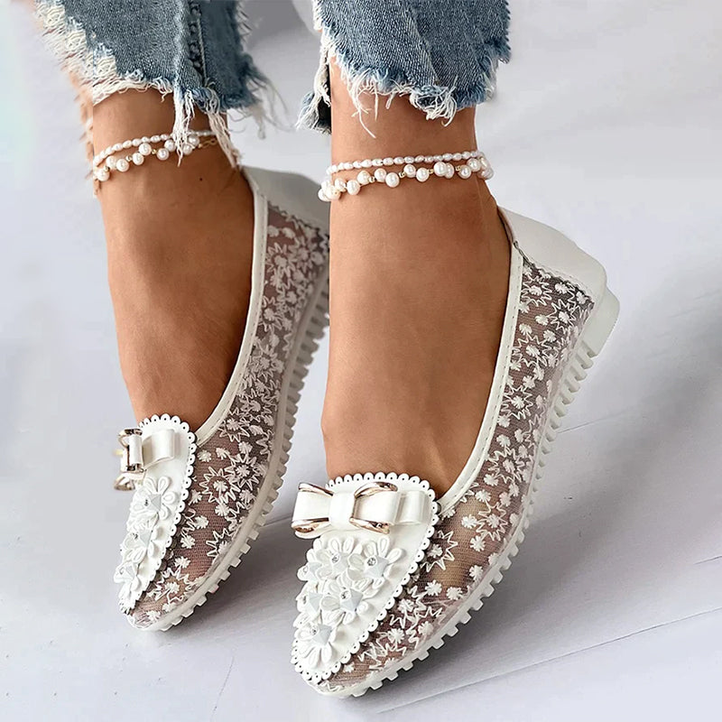 Elegant Applique Bowknot Decor Wedding Bridal Shoes Lace Split Joint Ballet Flats White