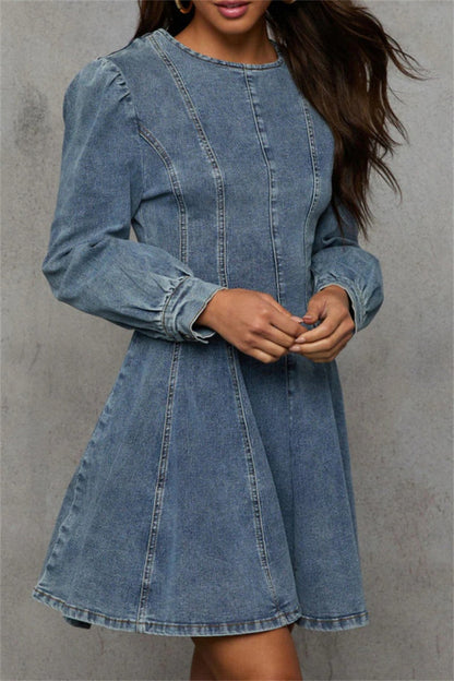 Robe décontractée en denim à manches longues et col rond avec patchwork