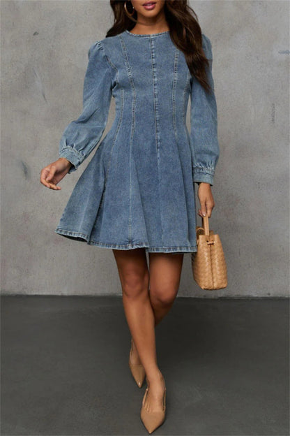 Robe décontractée en denim à manches longues et col rond avec patchwork