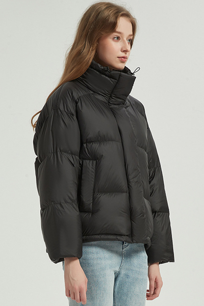 Manteau décontracté à col mandarin en duvet de canard blanc avec boutons de poche de couleur unie (teneur en duvet 86% à 90%)