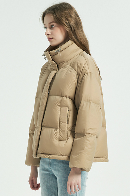 Manteau décontracté à col mandarin en duvet de canard blanc avec boutons de poche de couleur unie (teneur en duvet 86% à 90%)