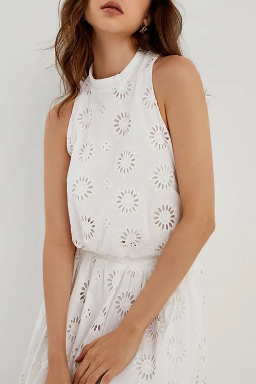 Margovil Sleeveless Lace Hollow Out Crop Top